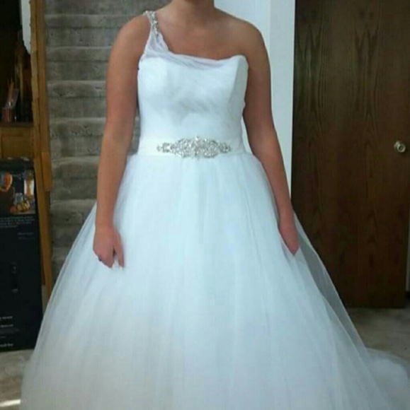 Maggie Sottero Dresses & Skirts - New Never Worn Maggie Sottero Wedding Gown. Women's Size 12. Maggie Sottero